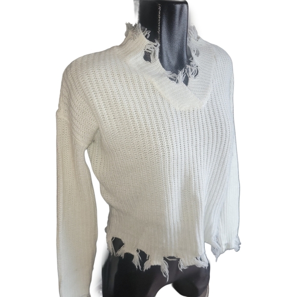 Streetwear Society Distressed White Knit Sweater with Fringed Ends S - Picture 3 of 7